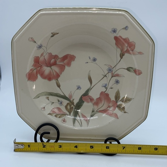 Mikasa Continental Ivory Pink Iris Salad Soup Bowl - Picture 4 of 5